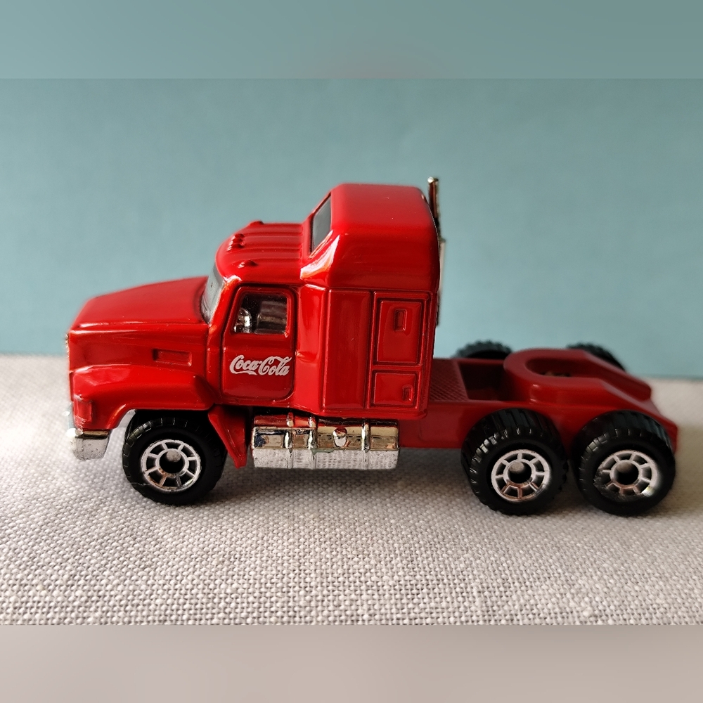 4/$20💥MatchBox 1990 Coca Cola T Steel Truck Toy